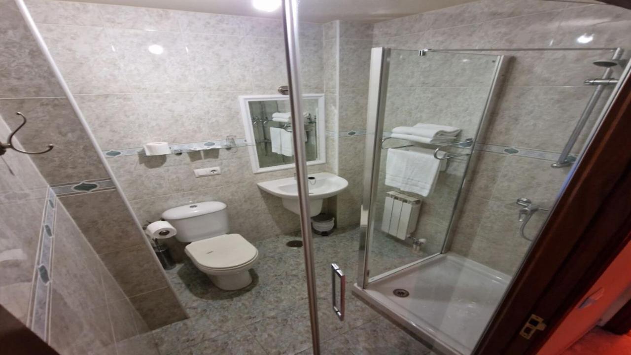 Hostal O Galeon San Luis โมอาญา ภายนอก รูปภาพ